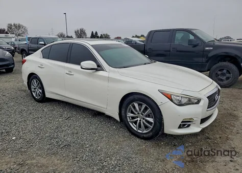 2016 Infiniti Q50 Premium z USA, uszkodzony, nr VIN JN1EV7AP0GM306116